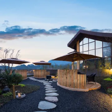 Emeishan Gelaiya Resort Hotels near Famous Mountain of the World