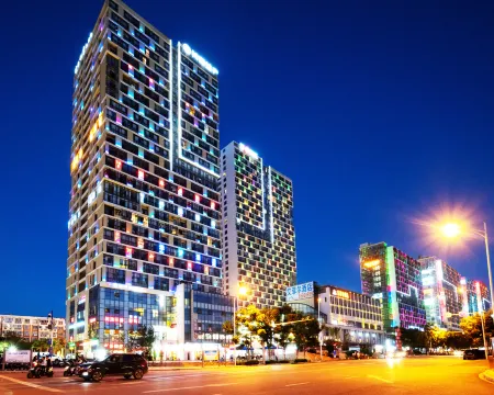 Kunming Jinju Hotel (South high speed railway station) Отели рядом с достопримечательностью «Kunming University of Technology Chenggong Campus College of Mechanical and Electrical Engineering»