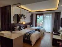 Misty Rain Countryside Homestay (Furong Town Waterfall Branch)