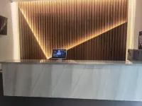 Lanhai Business Hotel (Yongcheng Zhongxin Bus Station Municipal Government)