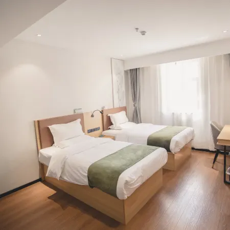 GreenTree Inn Zhixuan Hotel (Datong Ancient City High-speed Railway South Station Yingbin Bridge)