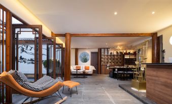 Floral Hotel·LiangQige hotel(Lijiang Ancient Town Mufu Sifang Street)