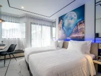 Ratri Hotel Phuket Old Town Hôtels à proximité de : Khao Rang