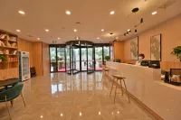 GreenTree Inn Smart Select Hotel (Huoshan Station Branch)
