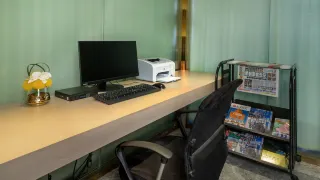 0205f120008whj9tfCEE4 R 320 180 R5 D