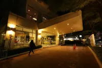 더 로얄 비 아파트호텔 크리크 대학교 주변 호텔