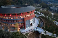 Hejun Town Student Enclosed House Hotel