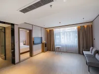 HanTing Hotel (Pengze Caifu Central Square) Hotels in Pengze