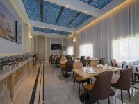 Vienna Hotel (Shexian Hotel) - parkir
