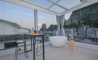 Yangshuo Yikesu Hotel (Yulonghe Shanshui Avenue Branch)