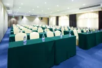 VX Hotel (Wuzhou High-Speed Railway South Station Canghai Park)