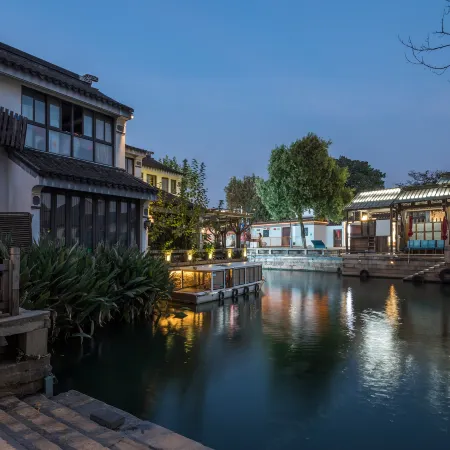 Suzhou Manshiguang · Serendipity Leisure & Holiday Inn (Pingjiang Road Zhuozheng Garden Branch) Отели рядом с достопримечательностью «Музей Сучжоу»