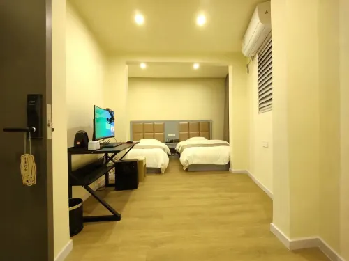 Youyang Jingyue Riverside Homestay (South Bus Station)