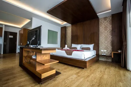 Phi Phi Cliff Beach Resort