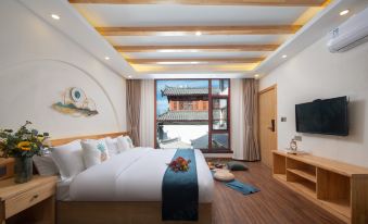 Huashen · Yunshu Designer Hotel (Lijiang Ancient City Waterwheel Store)