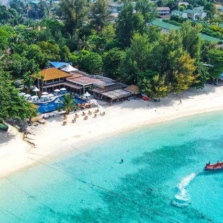 Akira Lipe Resort