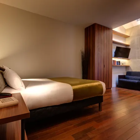 Hôtel Elixir Отели рядом с достопримечательностью «Дворец Conciergerie»