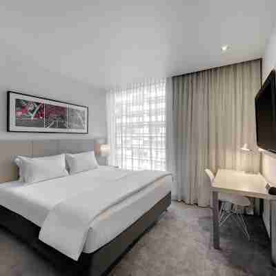 Travelodge Hotel Melbourne Docklands Rooms