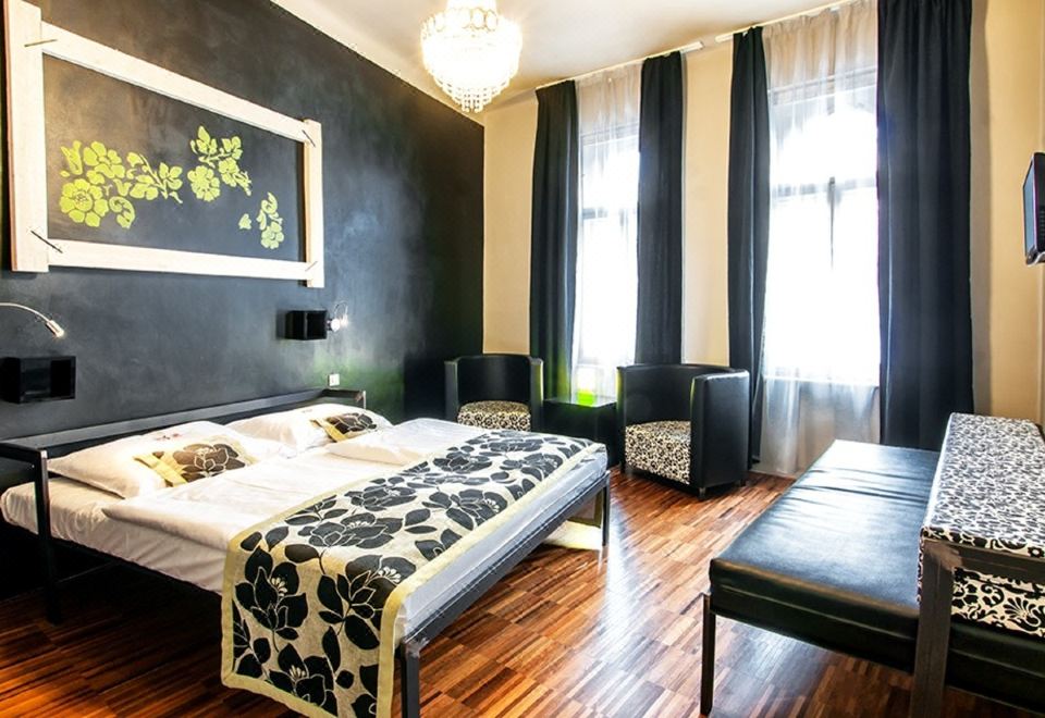 체코 인 프라하 외부 전경 및 위치