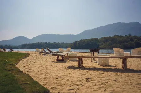 Canary Islands Resort & Spa Отели в г. Дхокшет