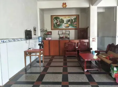 Xingan Zhanqian Hotel Отели рядом с достопримечательностью «Zhu De Commander in Chief Mrs. Xiao Jufang Former Residence»