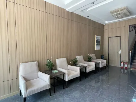 Yicheng Jinshan Hotel Отели в г. Ичен