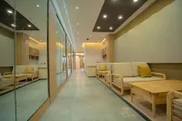 Tomato Pinyue Smart Hotel - Hot Tub