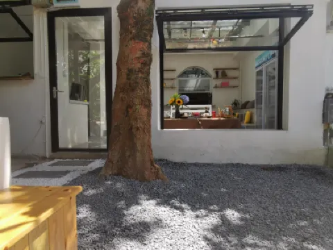 Jinghong Taidou Youth Hostel Hotels near Tropical Flower Garden