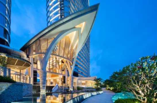 Silver Sands Hotel By RìChū فنادق في 