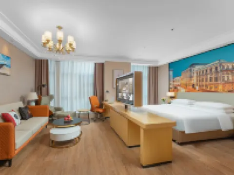 維也納國際酒店（蚌埠銀泰萬達店） 鄰近張公山公園的酒店