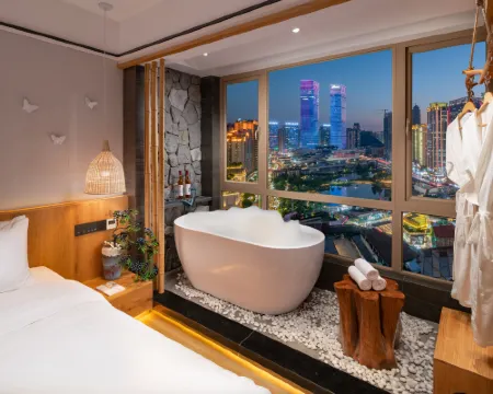 Syria·Mangju Village Hotel (Guiyang White House Art Centre, Songhua Road Metro Station) Hotels in Guiyang