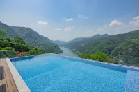 Guiji Homestay (Yichang Three Gorges Home Scenic Area) - Infinity Pools
