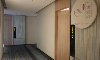 Yikuaidiaodiao Apartment (Duyun Wanda Plaza)