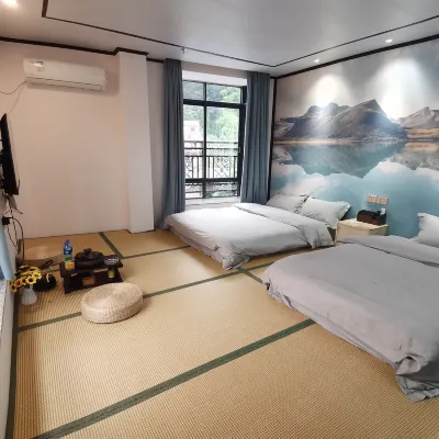 Leichengming Homestay Hotels near Yingxi Peak Forest Corridor Cave Wonderland - Folk Culture Street