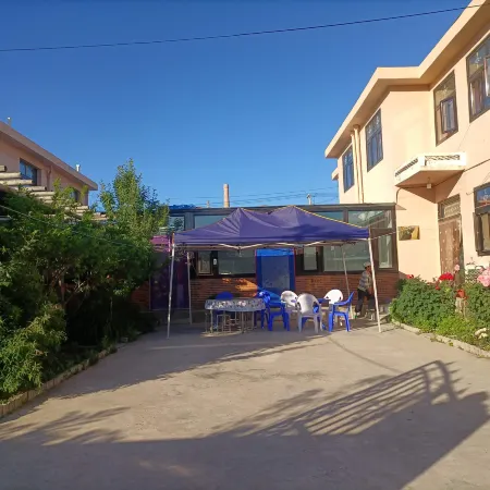 Jingyuan Tuxiangwei Farm Stay