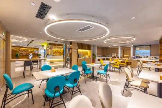 Hello Hotel (Lanzhou New District Zhongchuan Airport)