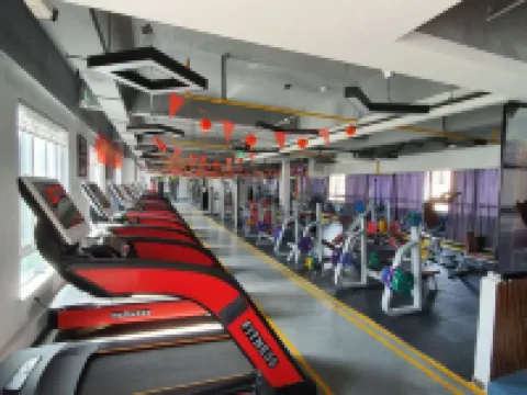 Beiman Hotel (Wuzhou Wanhui Plaza, yingshang High-speed Railway Station)
