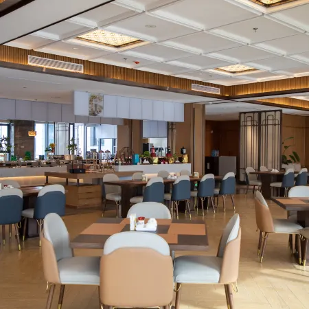 Bozhou Gujing Gongjiu Year Puree Theme Hotel
