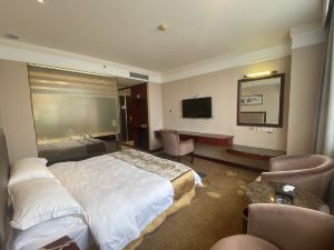 Home Inn Subaiyun Hotel (Fuqing Qingchang Wanda Plaza)