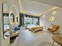 Sanqiu Yizhai Boutique Inn - balcony