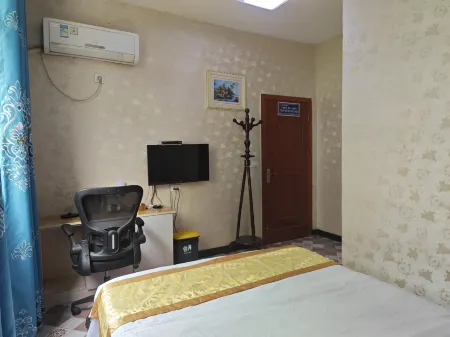 Tongjiang Xuri Hotel Отели рядом с достопримечательностью «Lion's Cave»