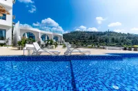 Fuxian Lake Tingshan Homestay - Swimmingpools