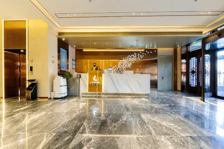 Lufeng Hotel (Meihekou Yinhe Avenue) Отели рядом с достопримечательностью «Meihekoushi Zhangbai Mountain Botanical Garden»