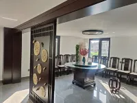 YI JIA XIAO ZHU