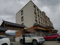 Shangri-La Hotel - parking