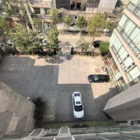 Yunxian Shengjing Hotel