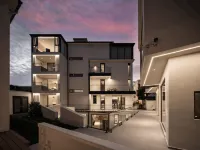 Sinyu Moore · Streamside Family Pool Resort - Kaplıcalı