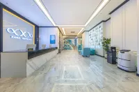 Xana Hotelle (Xining Qilin Bay Nanchuan West Road) - parking