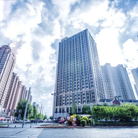 Mercure Hotel Harbin Railway West Station Wanda Plaza Отели рядом с достопримечательностью «Железнодорожный вокзал Харбин-Западный»