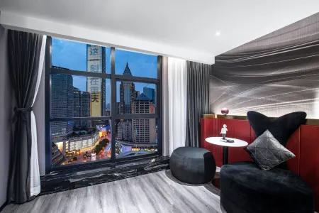 The Move River View Hotel (Chongqing Jiefangbei Hongyadong)